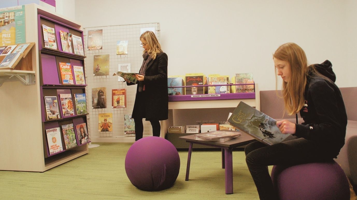 Salle jeune + - lectrices